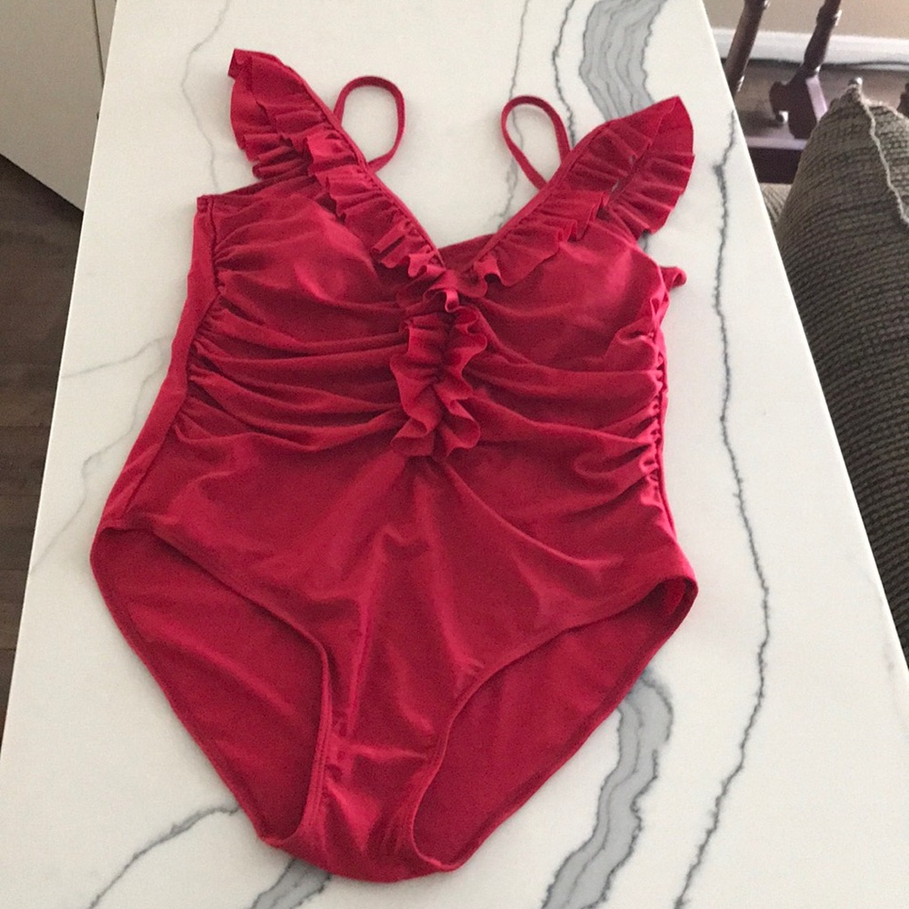 Bathing suit Red one piece plugin neckline